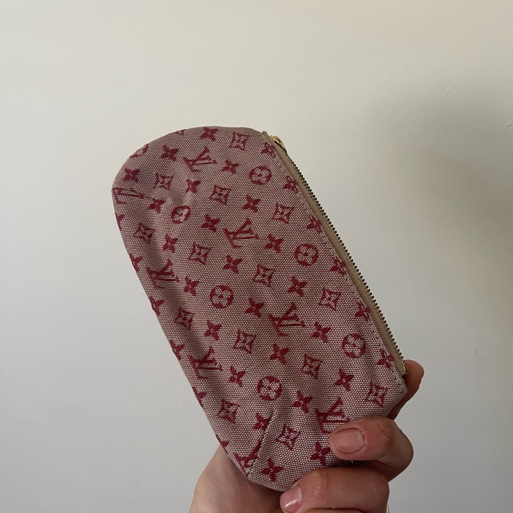 Louis Vuitton Clutch - Picture 6 of 6